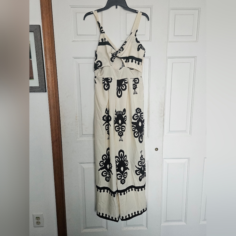 NWOT SHEIN Black and Cream Patterned Jumpsuit L